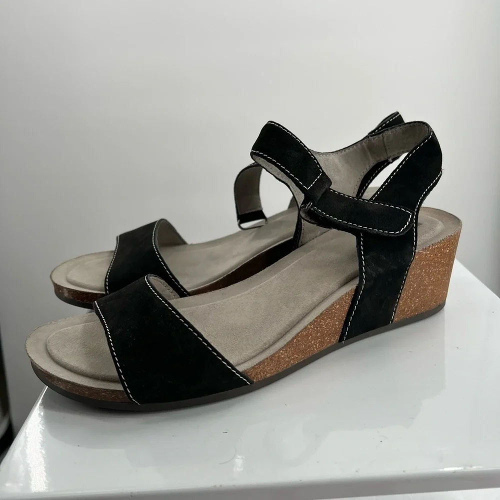 White Mountain NEW Wedge Sandal Ladies Size 9 1/2M - Picture 3 of 7